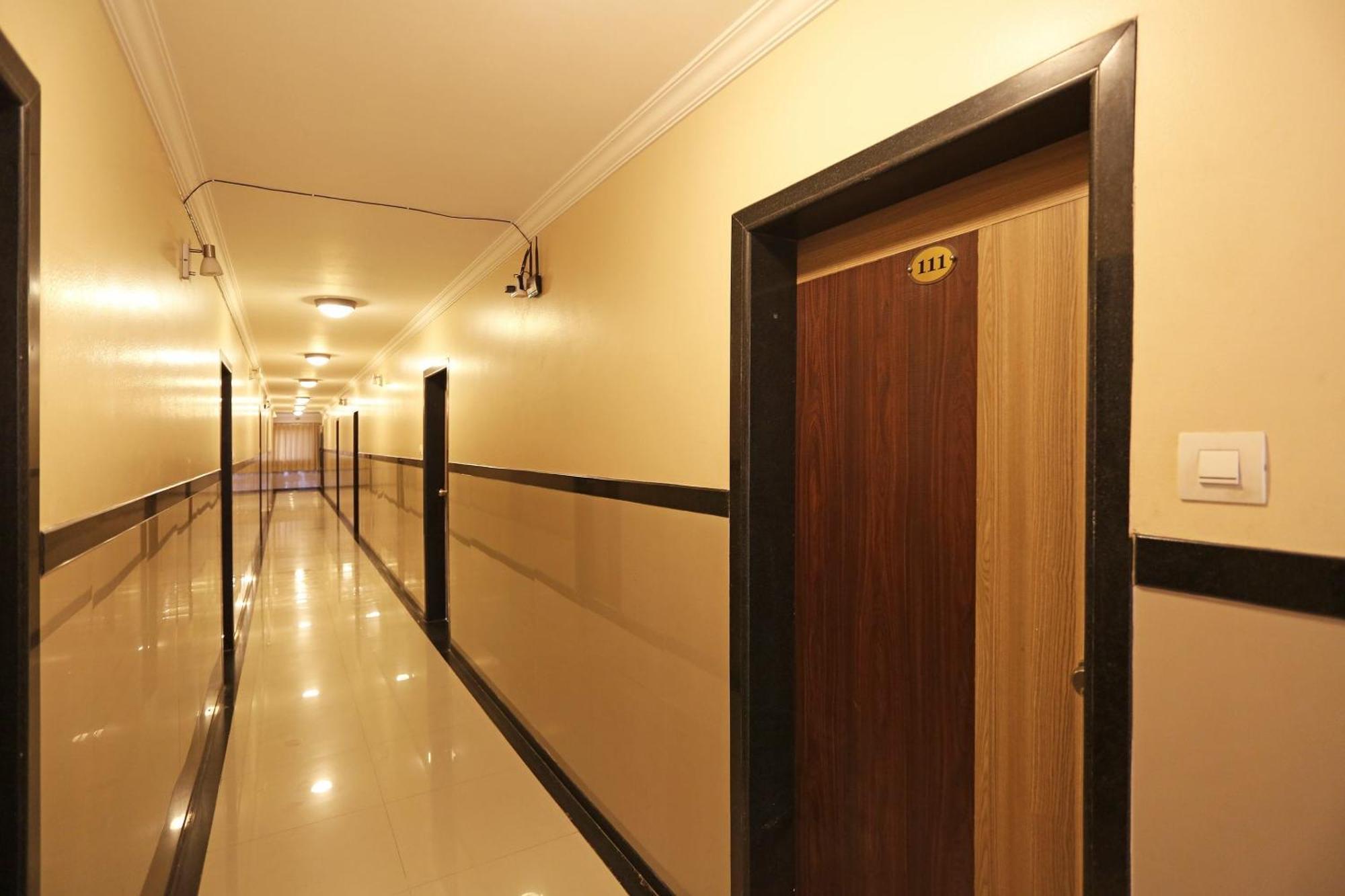 Spot On Hotel Sai Pancham Sirdi Kültér fotó